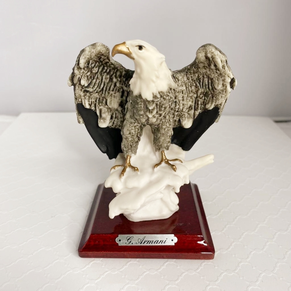 Giuseppe Armani Vintage 1988 Eagle On Snow Sculpture